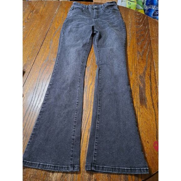 Size 6 SheIn Stretch Black Denim Jeans With Pockets and Belt Loops Bootcut - Picture 1 of 6